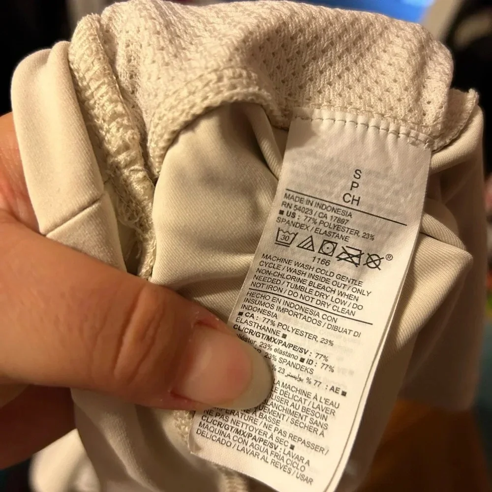 OLD NAVY HIGH RISE ACTIVE SHORTS